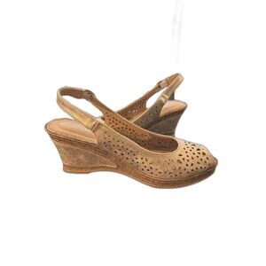 Patrizia Spring Step Womens Sz 39 (8.5) Shaninioqua Gold Peep Toe Wedge Sandal